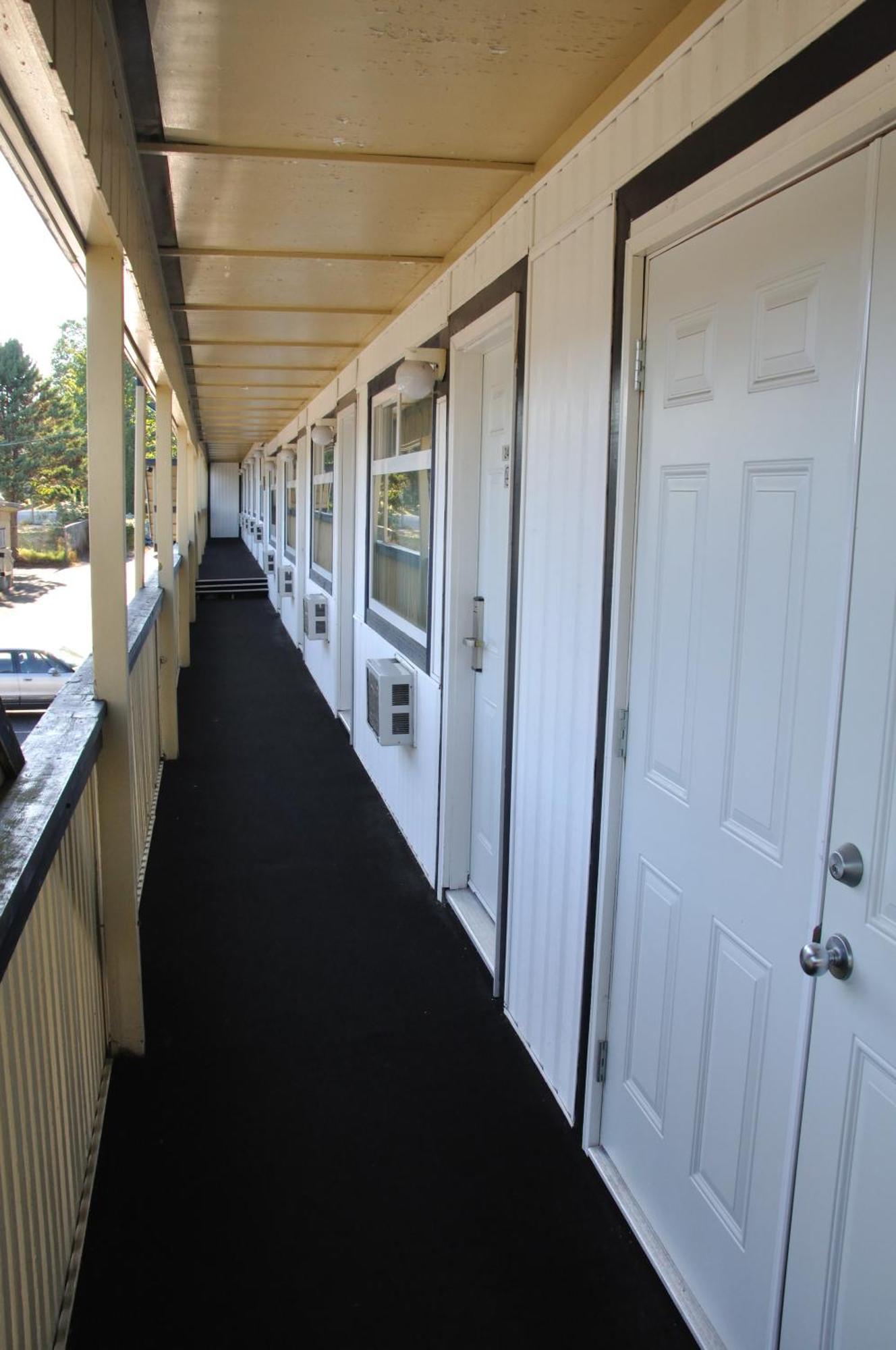 Linda Vista Motel Surrey Luaran gambar